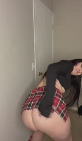 can I twerk on your dick like this? 😋