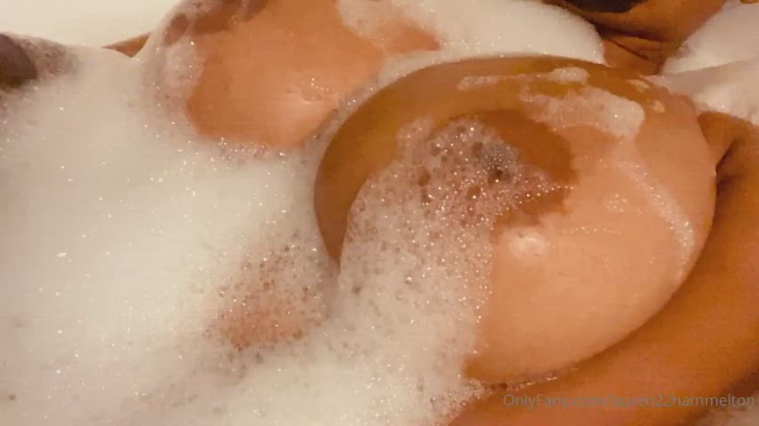 amateur bathtub big tits ebony natural tits nipple play nipples onlyfans soapy gif