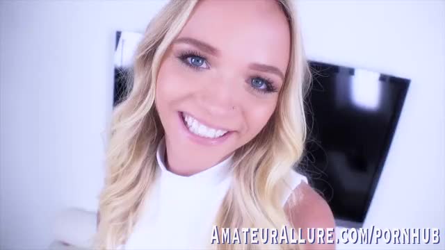 Perfect Bubble Butt Blonde Gets Fucked