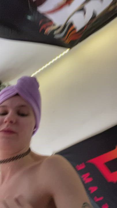 Anybody want to be our camera man for when we forget tripods? Love her Pussy pulling