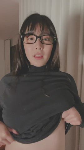 Girls with glasses always surprise