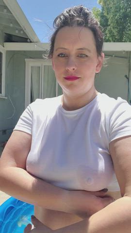 Wet t-shirt titty drop. 😘