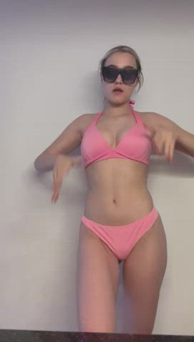 The proper way that a slut presents herself