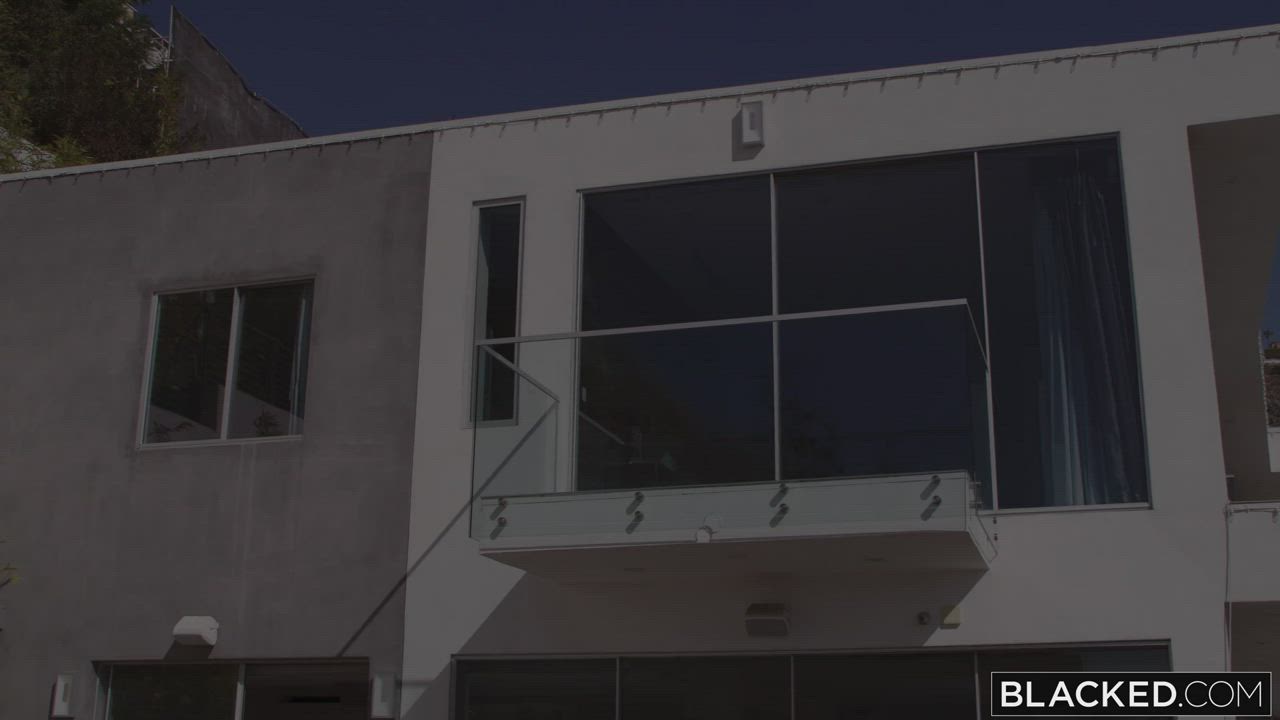 Blonde Naomi Swann Pornstar gif