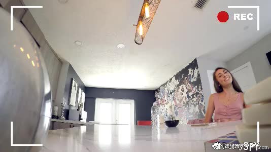 NannySpy.19.08.24.Mackenzie.Mace.Nanny.Masseuse.XXX.1080p.MP4-KTR.mp4 20190826 125304