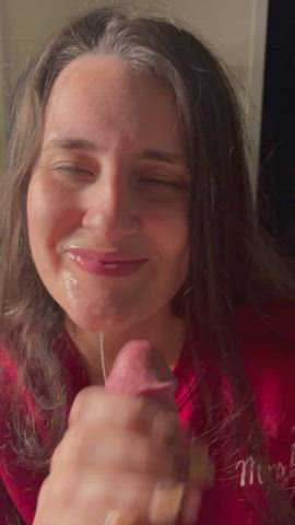 Eager little cum slut loves a Monday morning facial