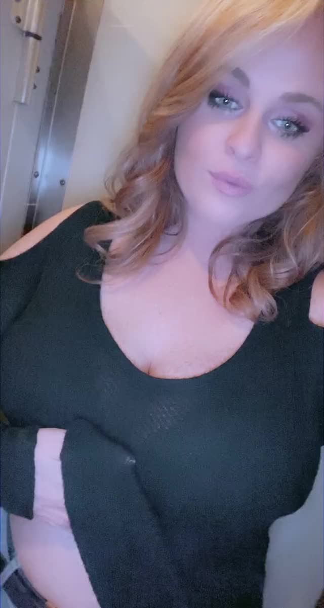 These titties drop like an album ? {oc} {tittydrop}