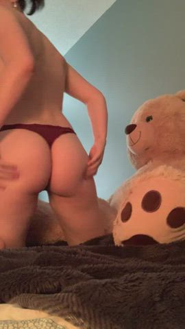 Do u want me to spank myself harder? <:0