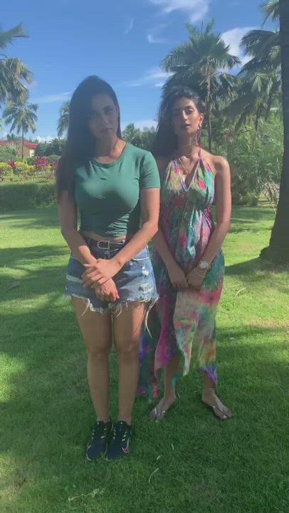Shweta and Palak Tiwari practicing for humping humping