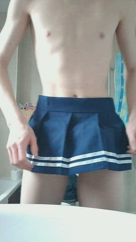 Heyy...little strip tease, I'm new here >_<