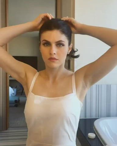 alexandra daddario armpits big tits gif
