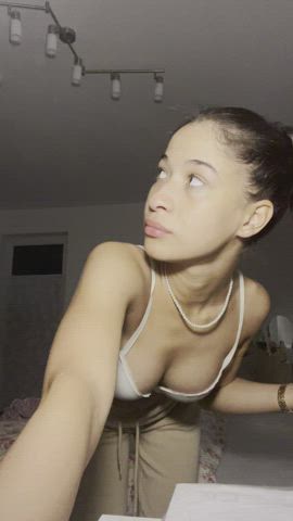 arab big tits boobs bouncing tits onlyfans tease teasing teen tits gif