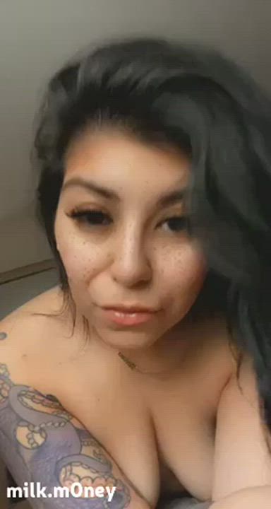 New little throat baby.. let me taste it daddy ??