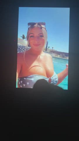 I came so hard the screen couldn't handle it 😭😭