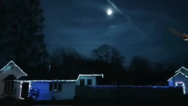 12-21-18 3am I just saw #Santa while he was out on his test flight. #Christmas #rudolph