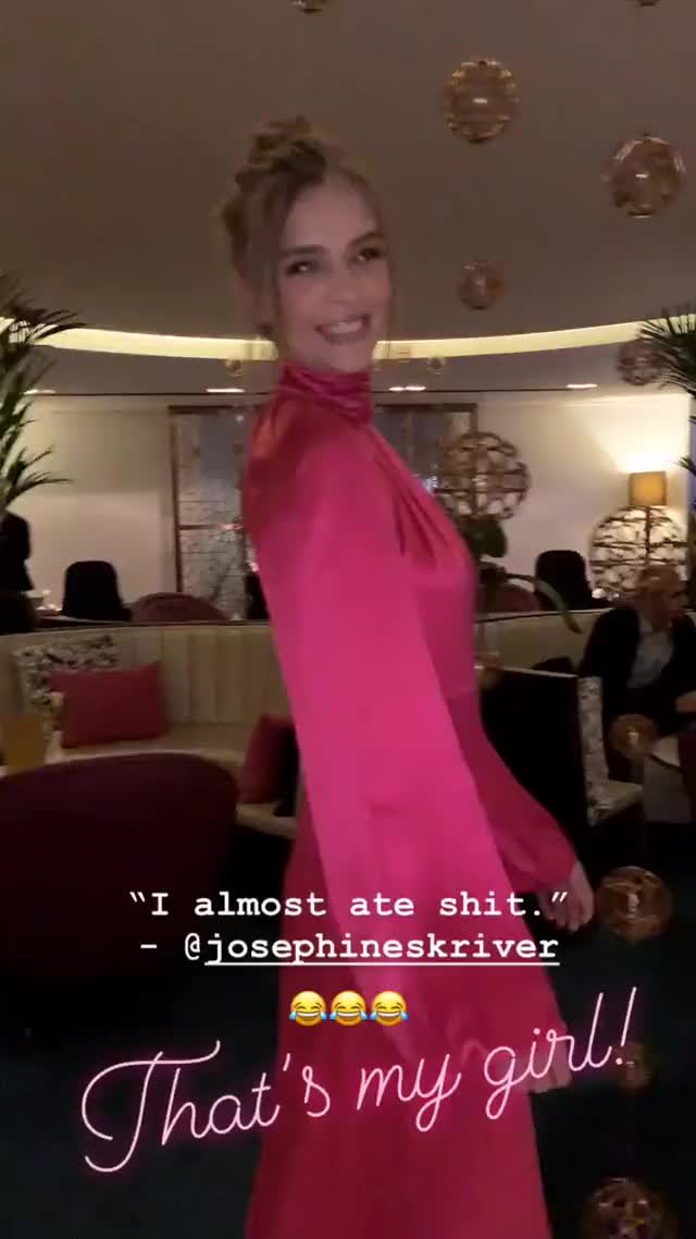 Josephine Skriver gif