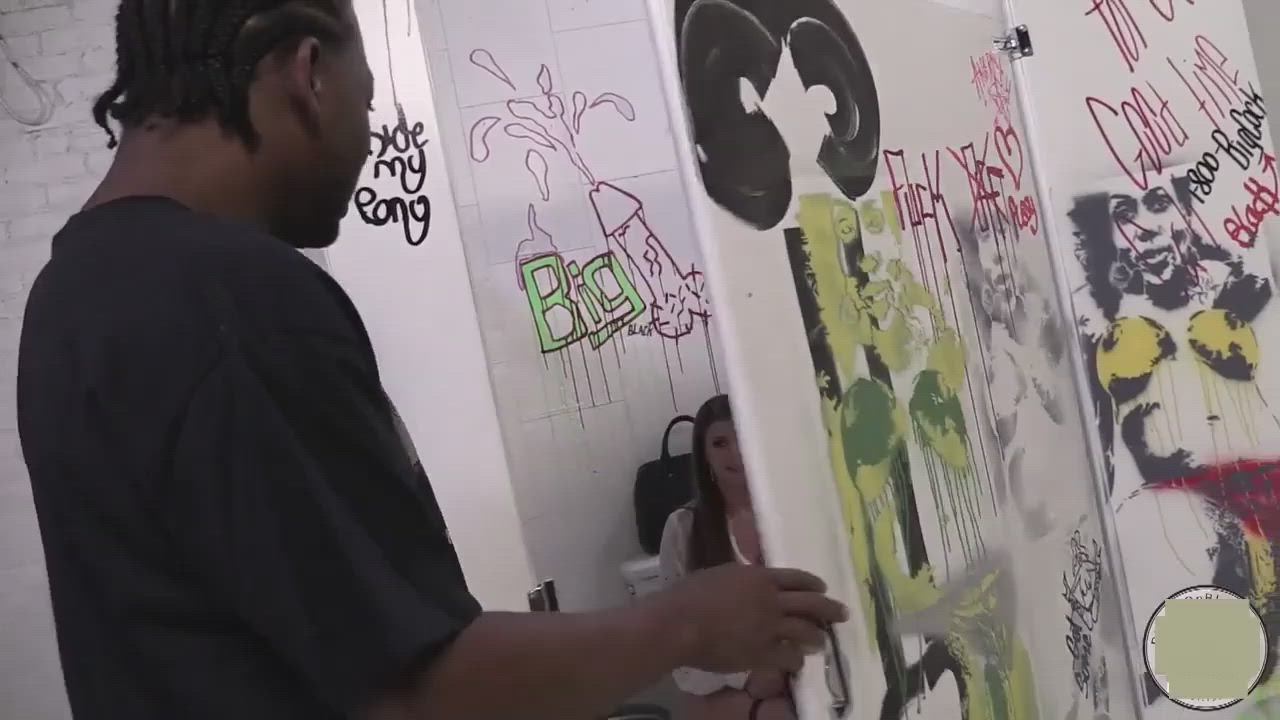 Brooklyn Chase with BBC in the bathroom (1/5)
