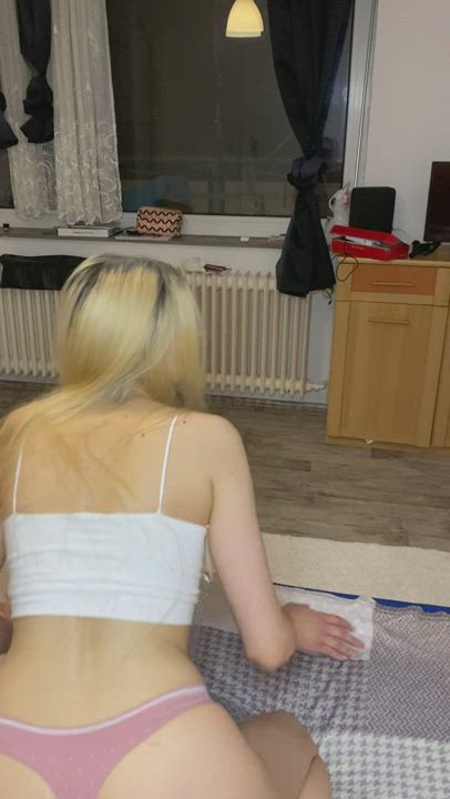 Heyy I am Elena and I love to share my inner side btw my slutty side haha with you