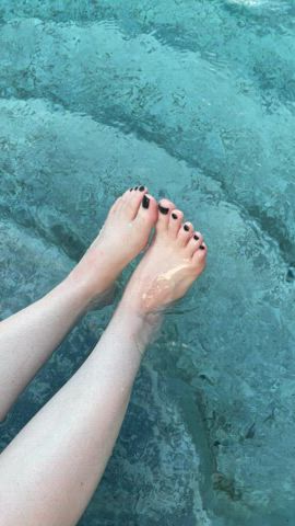 who wants to come for a swim with me?