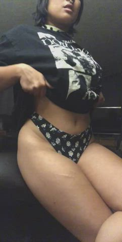 Titty drop from a collard Filipina just for you🤎😘😈