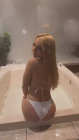 let’s go skinny dipping !