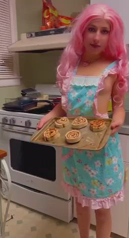 Need a mommy to show me how to be a good homemaker for daddy
