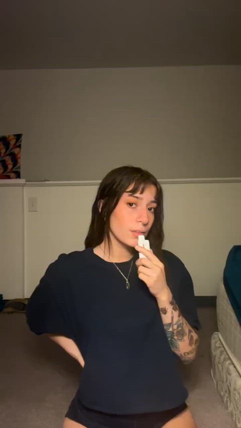 come kiss my tits while i smoke? <3