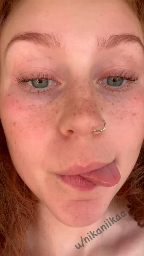 Open your mouth, here comes the redhead!