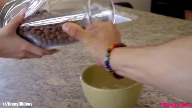 [MyFamilyPies] Lexi Lore (Family Breakfast)