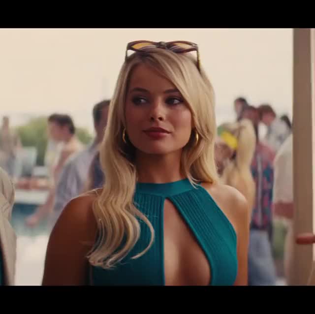 Margot Robbie wants you to cum for her