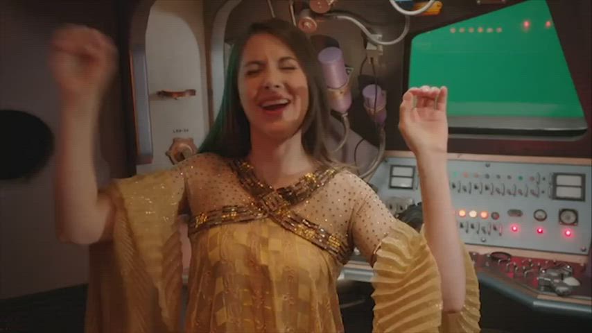 alison brie celebrity sexy gif