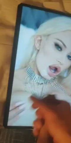 I'm in the mood to do some tribs, read bio in profile before sending requests. Kik