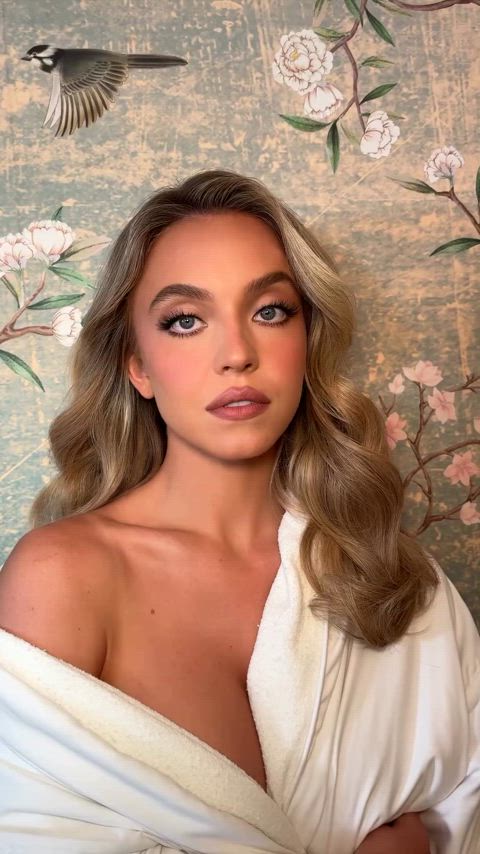celebrity cleavage sydney sweeney gif