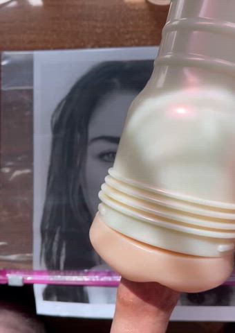 cum cumshot maisie williams tribute gif