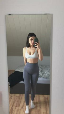 would make my day if at least one person loved my big boobs 😇