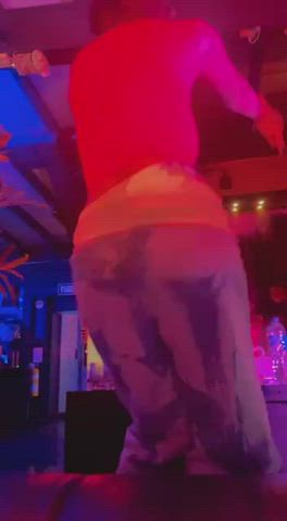 Going to my Xmas party tonight without my panties...