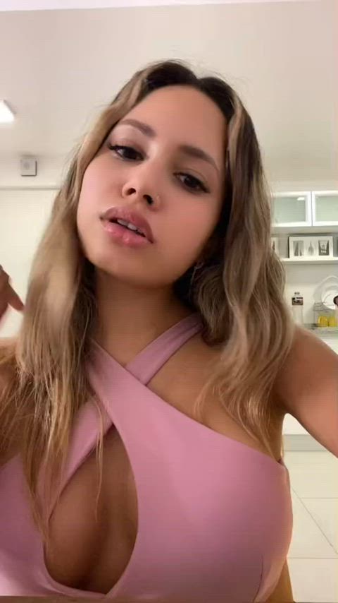 My pussy wants to squirt a lot today 💦 (FREE)