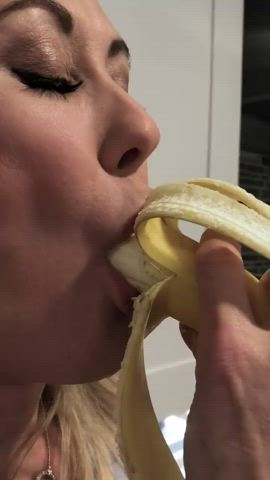 Blowjob MILF Brandi Love gif