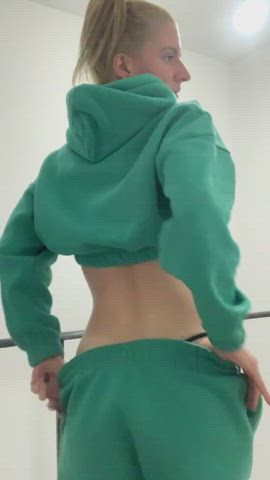 Daddy told me to get undressed for training