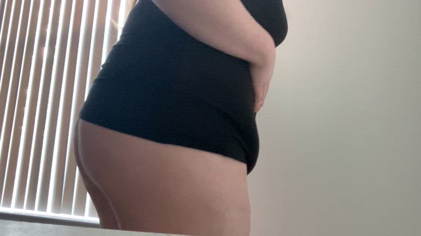 Thick thighs save lives hehe. Gif by Alyx Marshall ;)