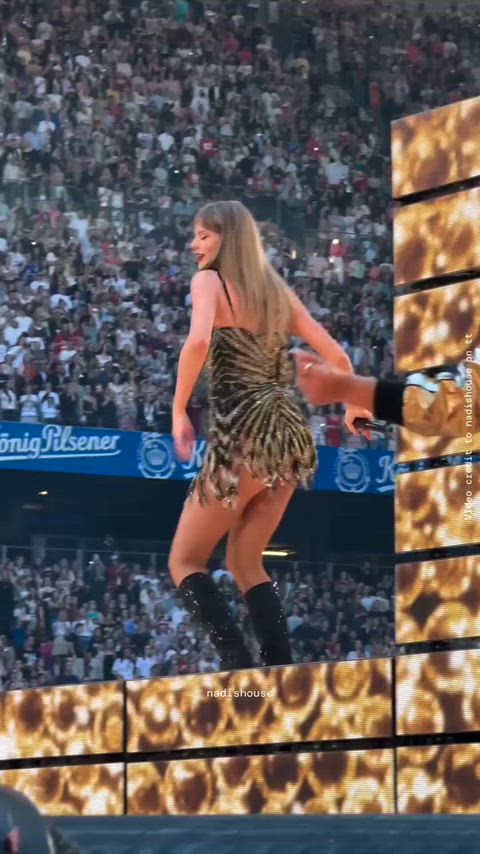 celebrity sexy taylor swift gif