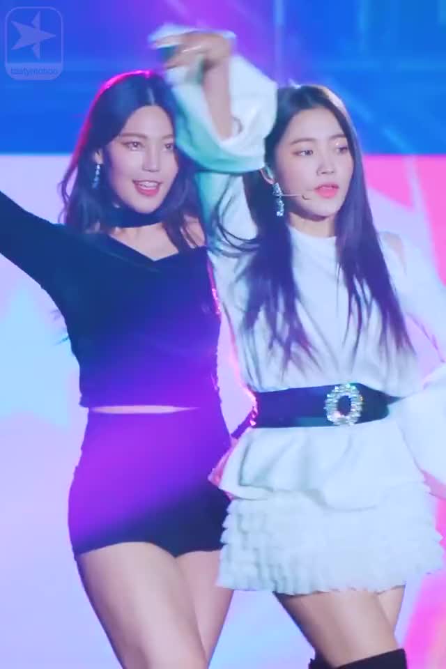 RED VELVET 181220 Hyuni 'Power Up' by 벤뎅이 4(Thumbnail)
