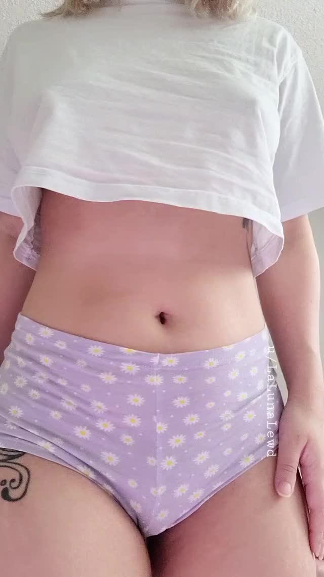 Crop Top Titty Drop