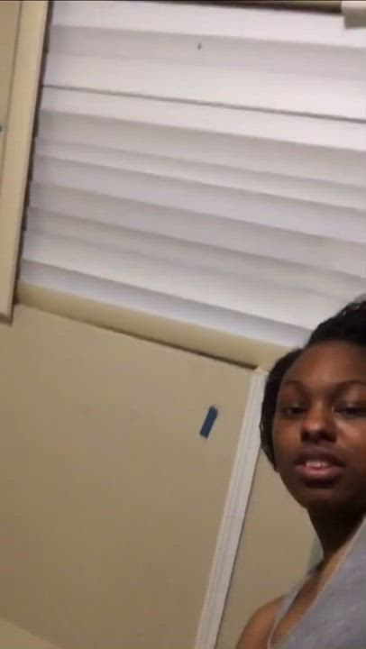 Quick pulsating orgasm before bed @ [0:28]