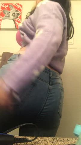 I couldn’t help but take my jeans off