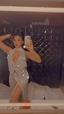 Urvashi Rautela and her big round globes