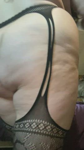 Get behind me and make me jiggle [f27]