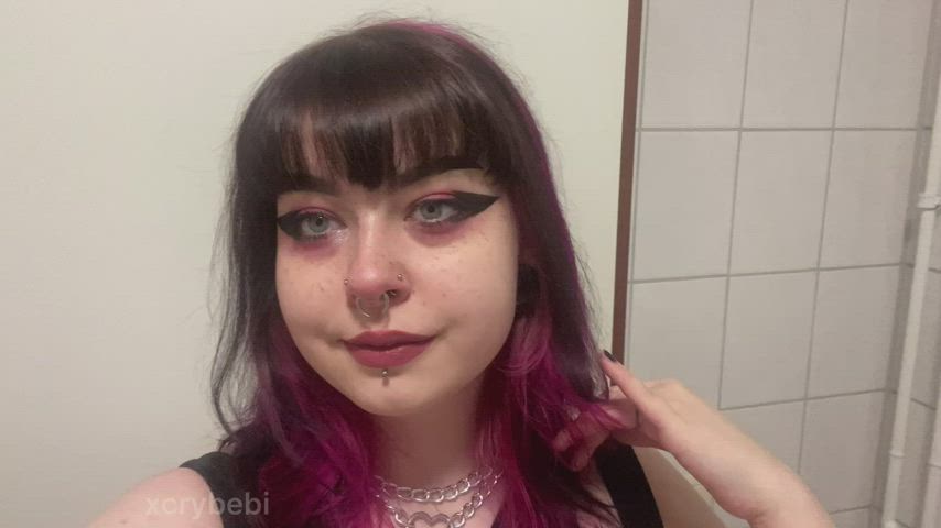 Hi! Im moving soon c: cant wait to have more room to make content for yall