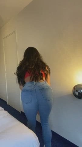 I love how this fart felt so warm 🥵💨