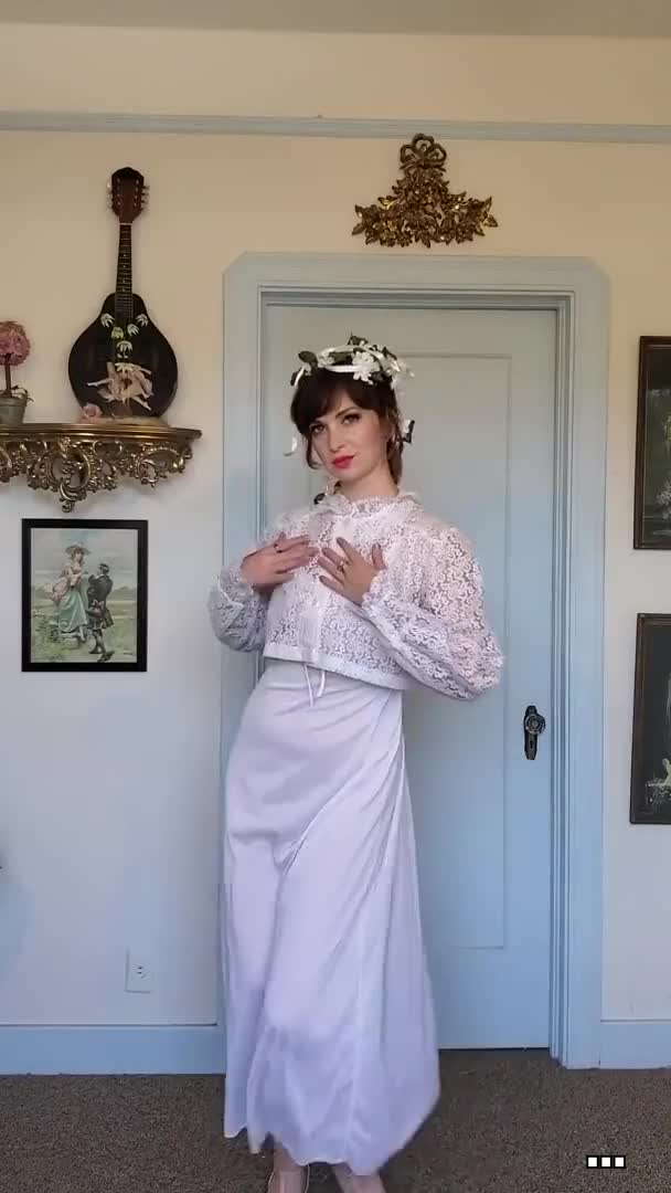 Dainty Rascal Dancing 8